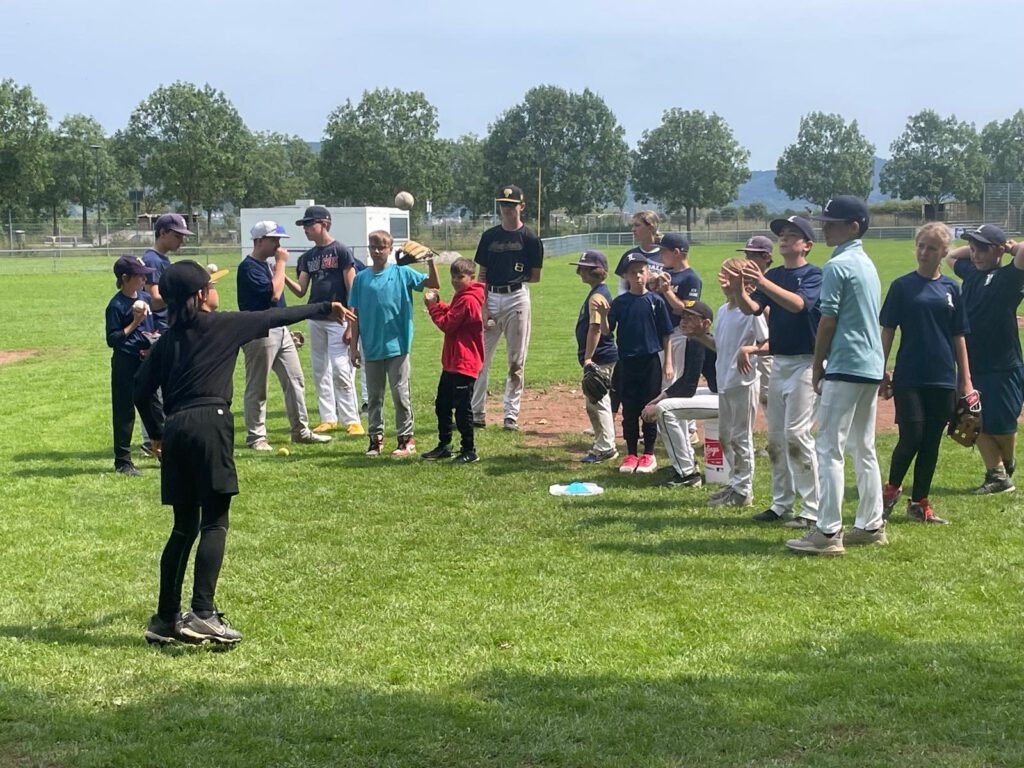 Baseballcamp der Ladenburg Romans: Sport, Spaß und Teamgeist im Römerstadion